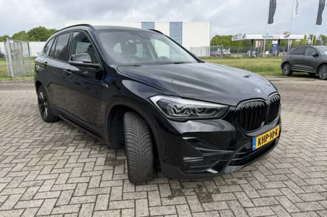 BMW X1 (2022) thumbnail 4