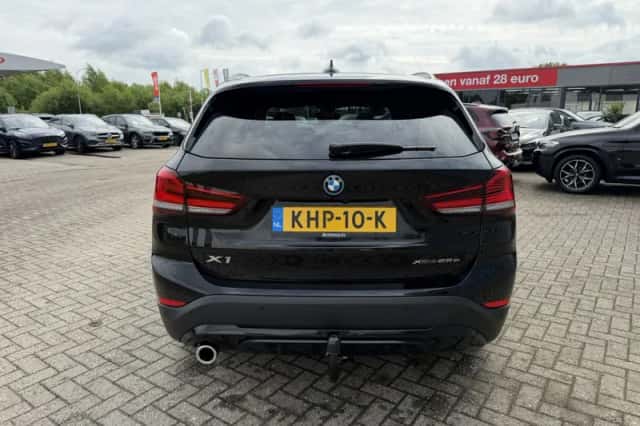 BMW X1 (2022) thumbnail 6