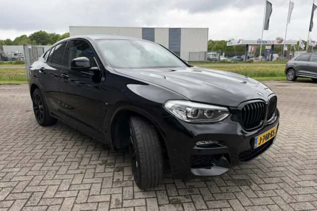 BMW X4 (2020) thumbnail 4