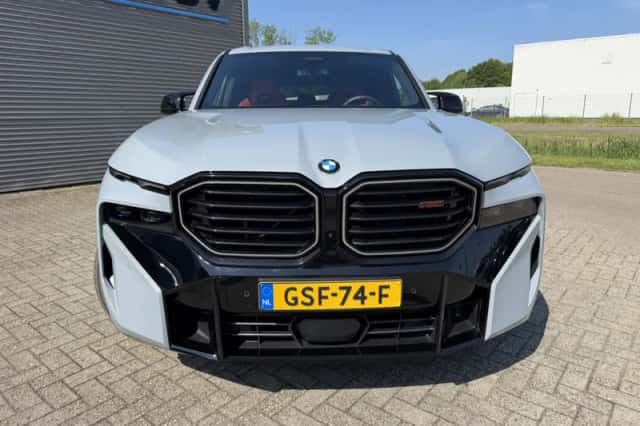 BMW XM (2024) thumbnail 3