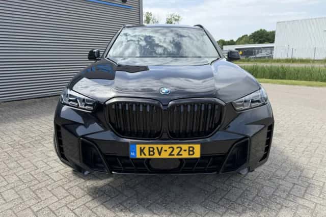 BMW X5 (2025) thumbnail 3
