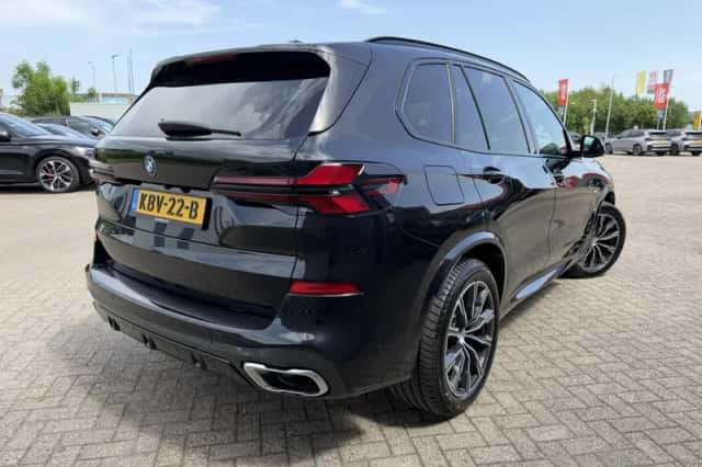 BMW X5 (2025) thumbnail 5