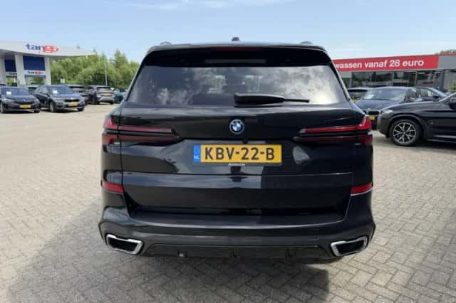 BMW X5 (2025) thumbnail 6