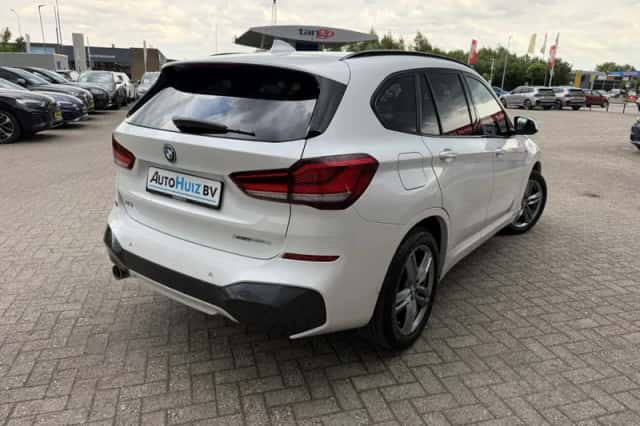 BMW X1 (2022) thumbnail 5