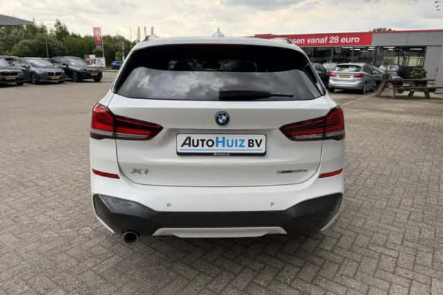 BMW X1 (2022) thumbnail 6