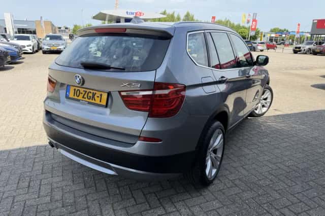 BMW X3 (2012) thumbnail 5