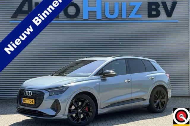 Audi Q4 e-tron (2021) thumbnail 1