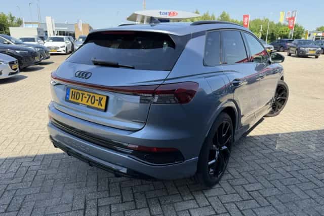 Audi Q4 e-tron (2021) thumbnail 5