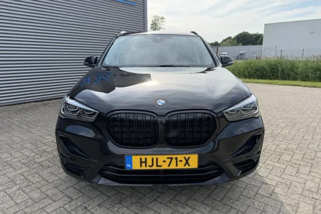 BMW X1 (0) thumbnail 3