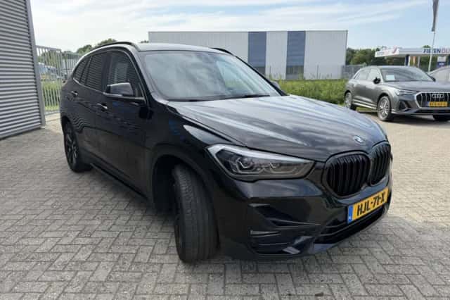 BMW X1 (0) thumbnail 4