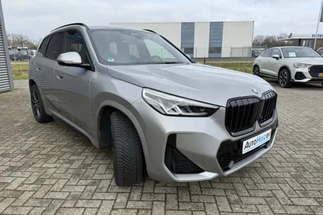BMW X1 (0) thumbnail 4