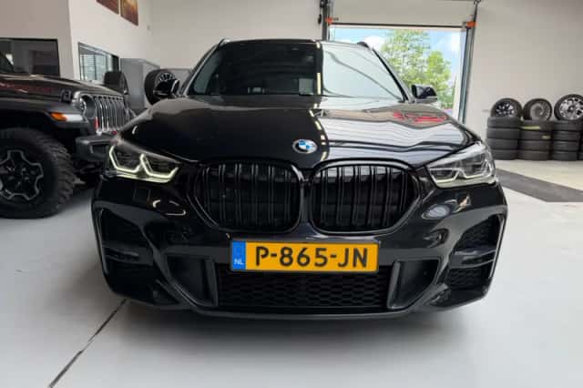 BMW X1 (0) thumbnail 2