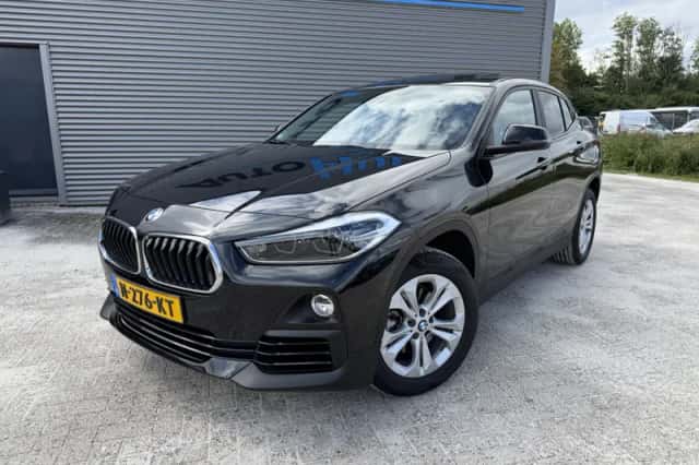 BMW X2 (2020) thumbnail 2