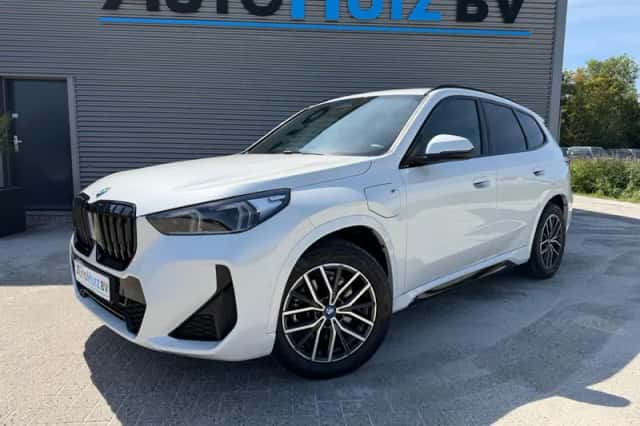 BMW X1 (2025) thumbnail 2