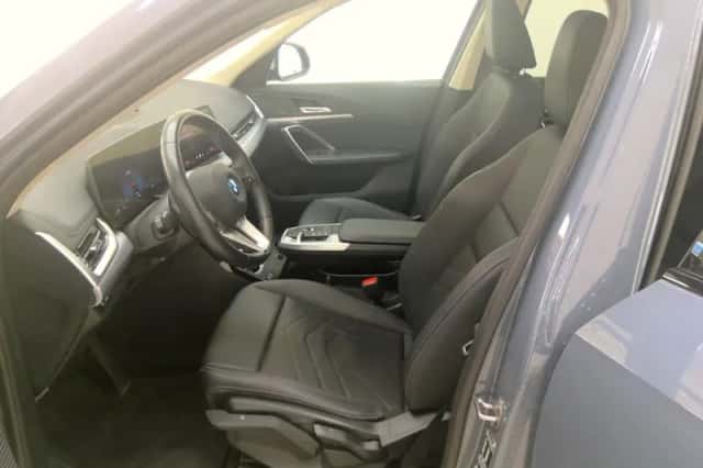 BMW X1 (2024) thumbnail 3