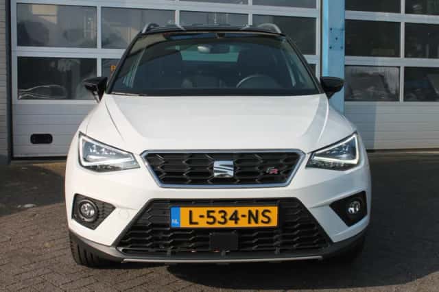 SEAT Arona (2021) thumbnail 2
