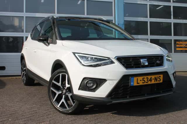 SEAT Arona (2021) thumbnail 4