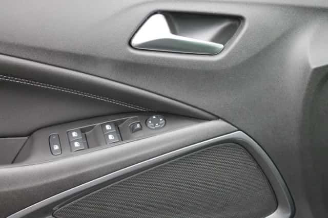 Opel Crossland (2021) thumbnail 16
