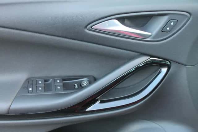 Opel Astra (2020) thumbnail 15