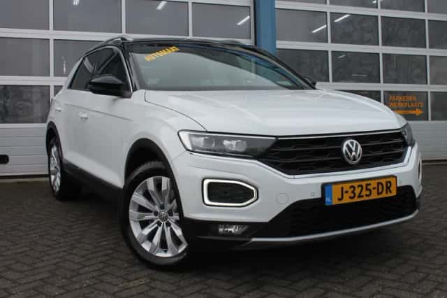 Volkswagen T-Roc (2019) thumbnail 6