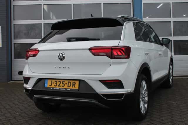 Volkswagen T-Roc (2019) thumbnail 9