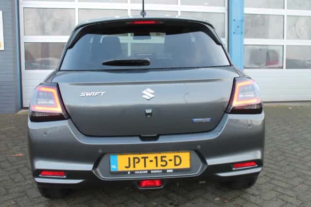 Suzuki Swift (2025) thumbnail 11