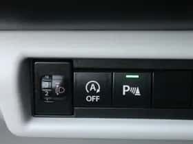 Suzuki Swift (2025) thumbnail 23