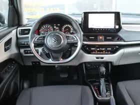 Suzuki Swift (2025) thumbnail 4
