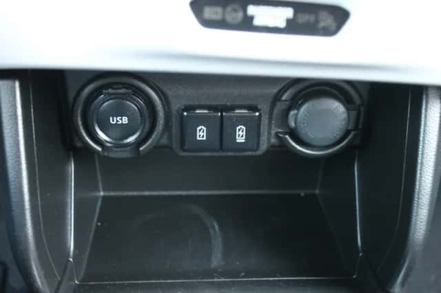 Suzuki Swift (2025) thumbnail 38