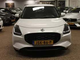 Suzuki Swift (2025) thumbnail 2