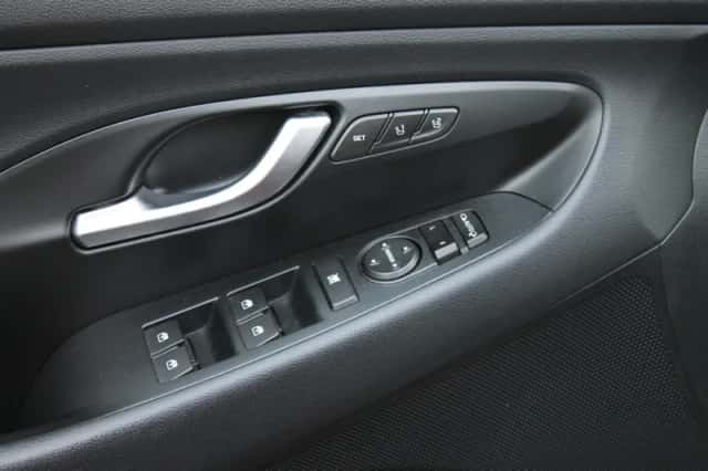 Hyundai i30 (2020) thumbnail 13