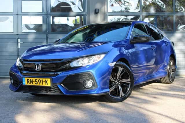 Honda Civic (2018) thumbnail 1