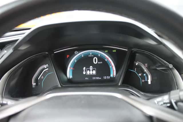 Honda Civic (2018) thumbnail 24