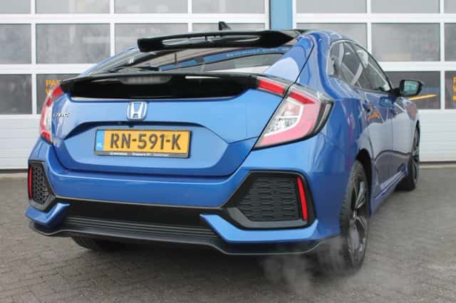 Honda Civic (2018) thumbnail 9