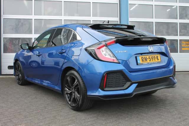 Honda Civic (2018) thumbnail 10