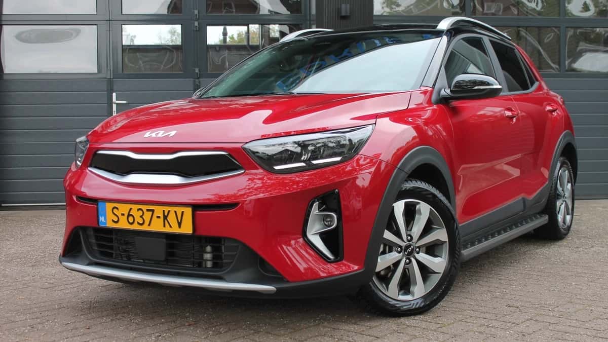 Kia Stonic (2023) — foto 1