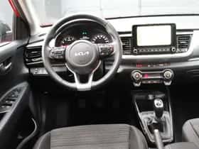 Kia Stonic (2023) thumbnail 4
