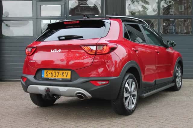Kia Stonic (2023) thumbnail 9