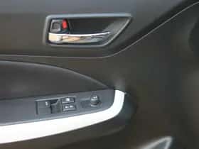 Suzuki Swift (2018) thumbnail 13