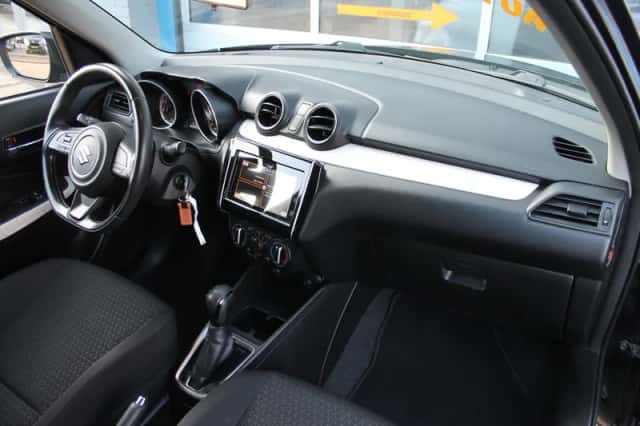Suzuki Swift (2018) thumbnail 18