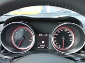 Suzuki Swift (2018) thumbnail 22
