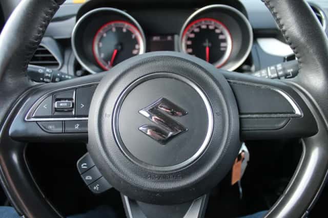 Suzuki Swift (2018) thumbnail 23