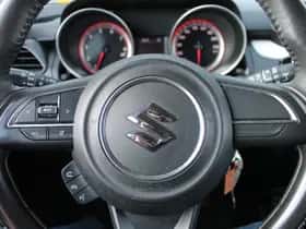 Suzuki Swift (2018) thumbnail 23