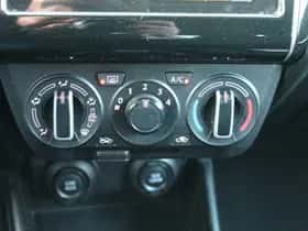 Suzuki Swift (2018) thumbnail 27