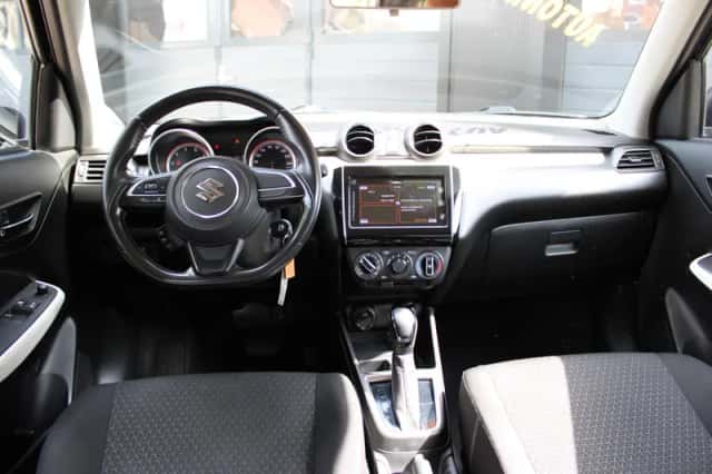 Suzuki Swift (2018) thumbnail 4