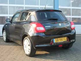 Suzuki Swift (2018) thumbnail 9