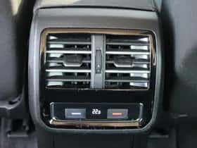 Volkswagen Passat (2017) thumbnail 22