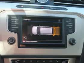Volkswagen Passat (2017) thumbnail 31