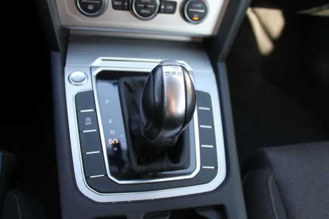 Volkswagen Passat (2017) thumbnail 37