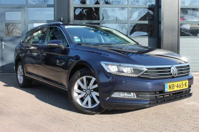 Volkswagen Passat (2017) thumbnail 6